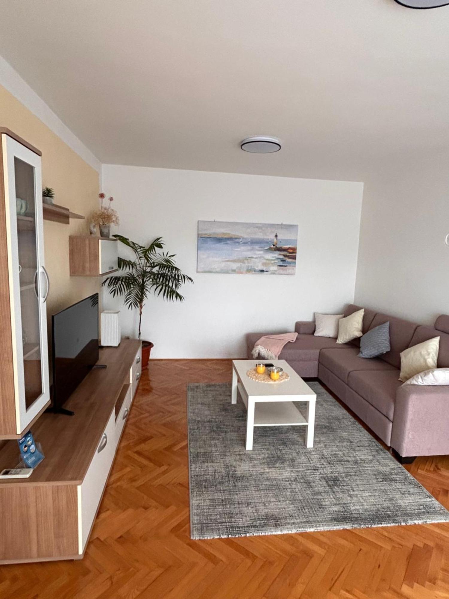 Apartments Marina スベティ・フィリップ・イ・ヤコブ エクステリア 写真