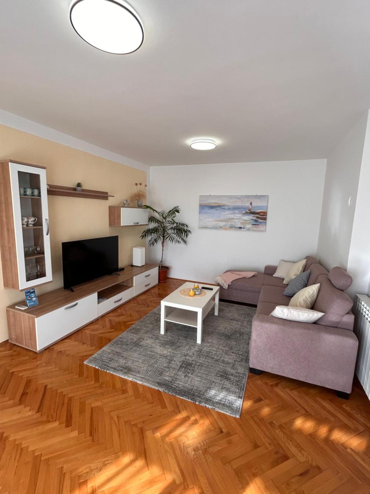 Apartments Marina スベティ・フィリップ・イ・ヤコブ エクステリア 写真