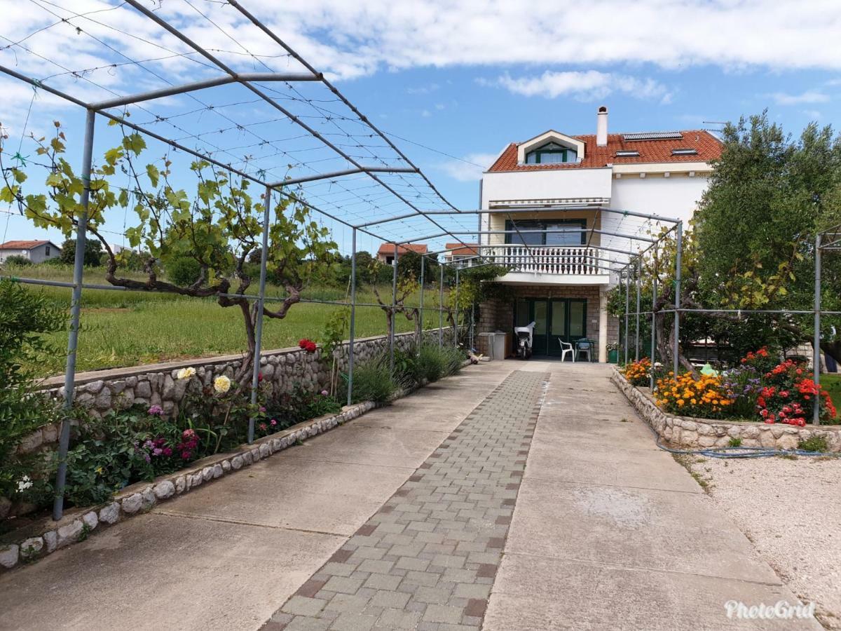 Apartments Marina スベティ・フィリップ・イ・ヤコブ エクステリア 写真